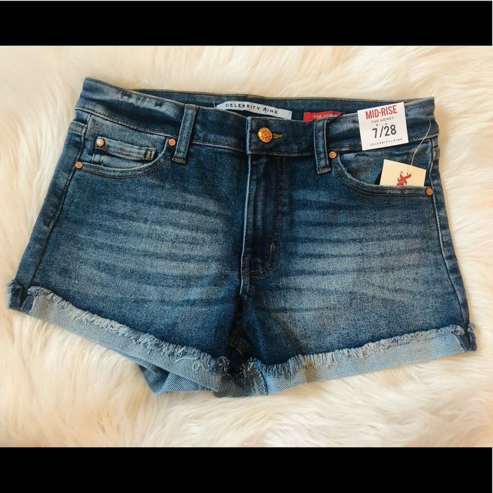 Jean shorts / unworn / size 7/28 / casual / mid rise